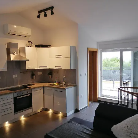 Apartment Lars Duplex - Erzen